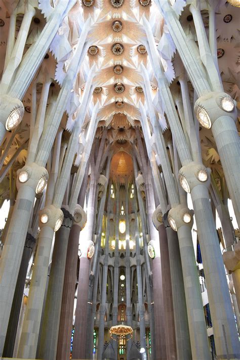 barcelona church la sagrada familia interior